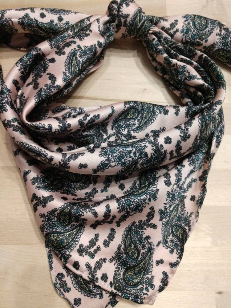 Retro Dusty Rose Pink Paisley Wild Rags