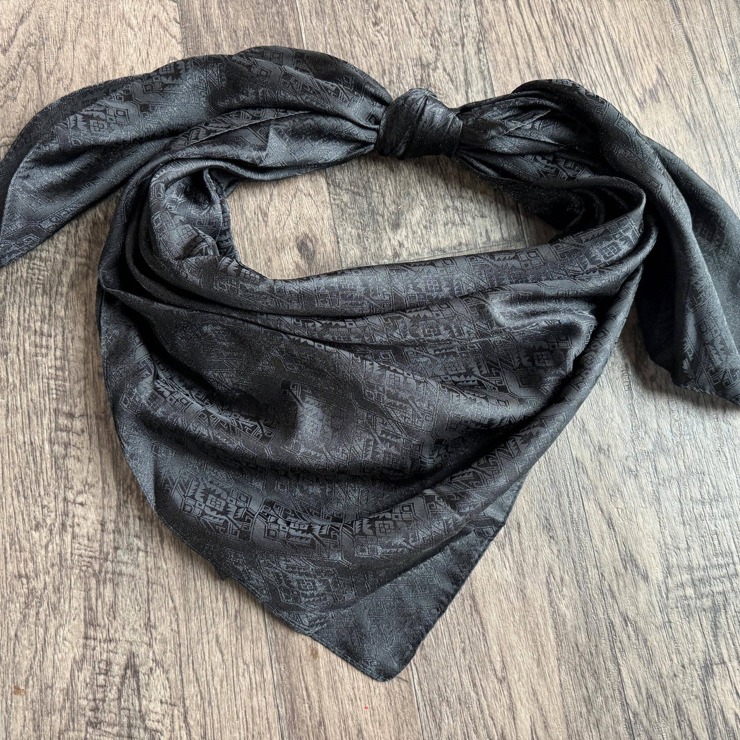 Jacquard Aztec Wild Rag