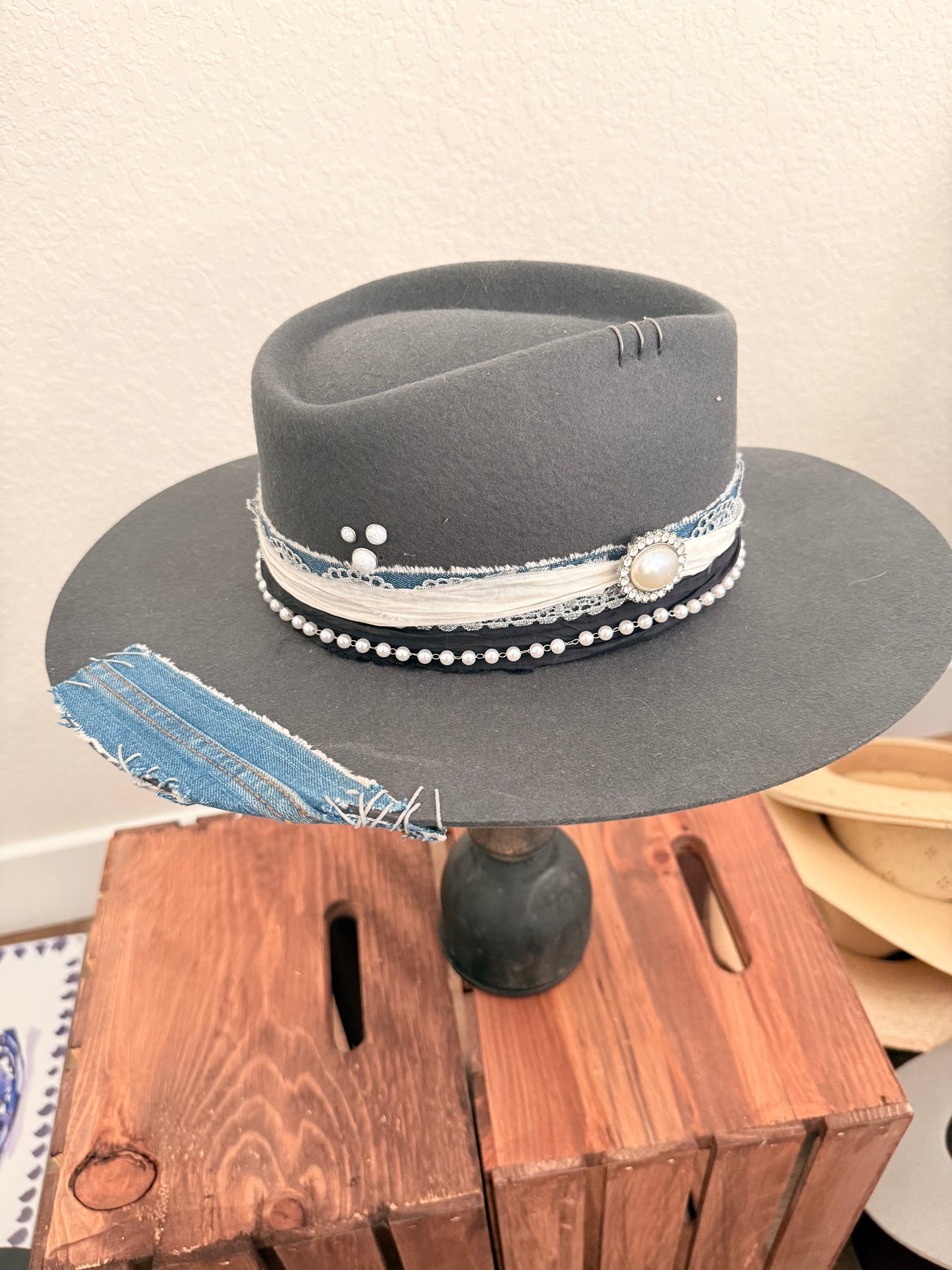 Custom Gigi Pip Dakota - Size Medium