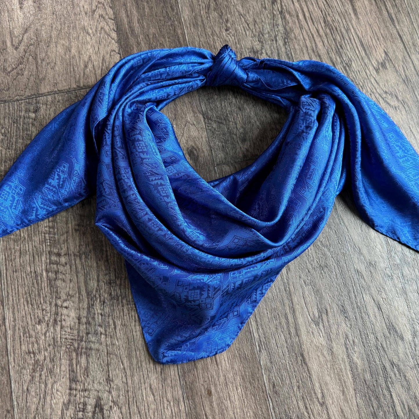 Jacquard Aztec Wild Rag